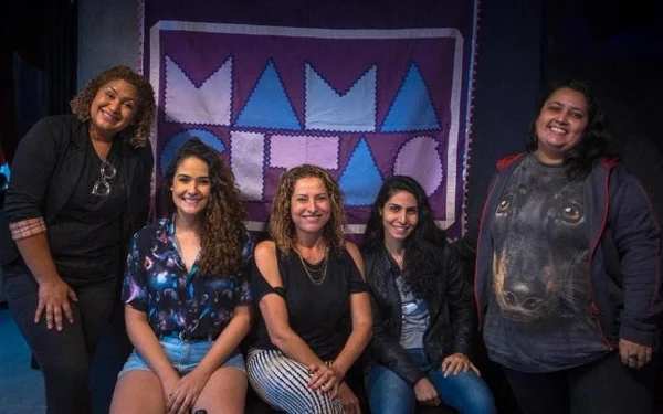 Mulheres tomam as rédeas do humor brasiliense