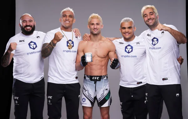 Velório de Allan Nascimento, lutador do UFC, aconteceu nesta quarta