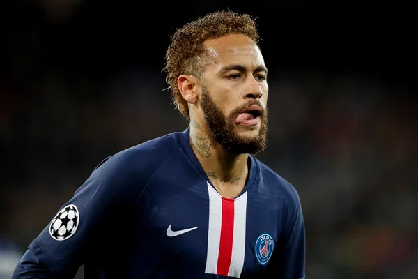 Neymar faz três gols, só um vale e PSG vence o Nantes por 2 x 0