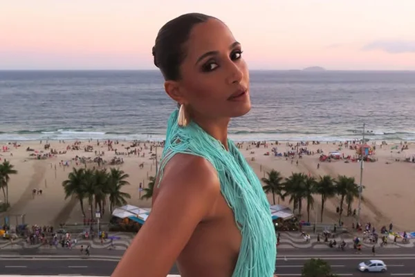 Camila Pitanga: novo corte da atriz é pura inspiração para as cacheadas - destaque galeria Camila Pitanga: novo corte da atriz é pura inspiração para as cacheadas - destaque galeria