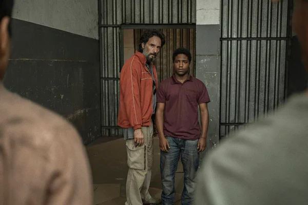 Crítica: 7 Prisioneiros é retrato duro do drama social brasileiro