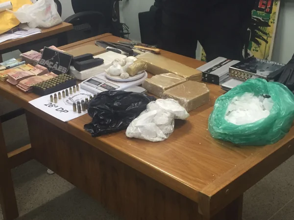 Três são presos em operação da Polícia Civil contra o tráfico de drogas em Samambaia