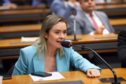 Júlia Zanatta