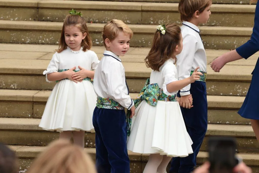 Os pajens e damas de honra Os pajens e damas de honra