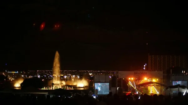 Um 21 de abril para celebrar Brasília sob o sol ou a lua