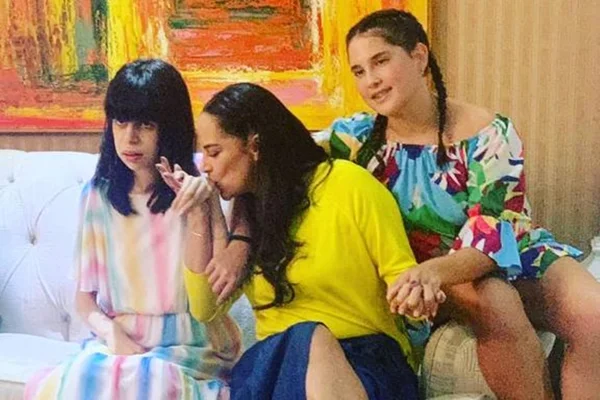 Silvia Abravanel critica convidados do Teleton: “Querem só mostrar a cara” - destaque galeria Silvia Abravanel critica convidados do Teleton: “Querem só mostrar a cara” - destaque galeria