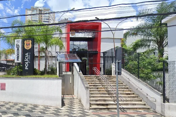 Imagem colorida do 8° Distrito Policial (Brás). Metrópoles
