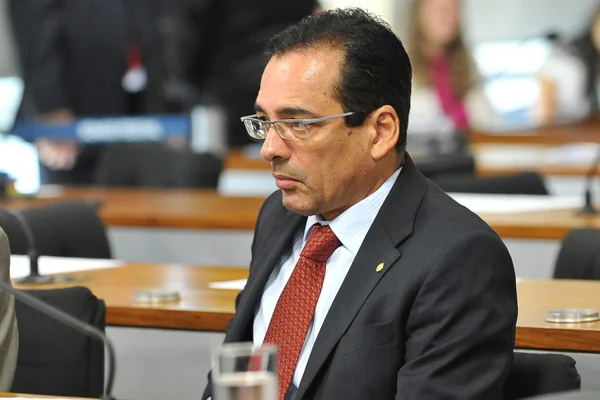 Justiça manda prender o ex-delegado Protógenes Queiroz