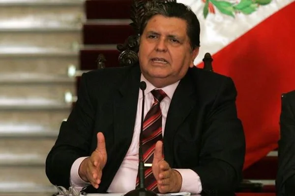 Ex-presidente do Peru atira contra a cabeça ao receber ordem de prisão