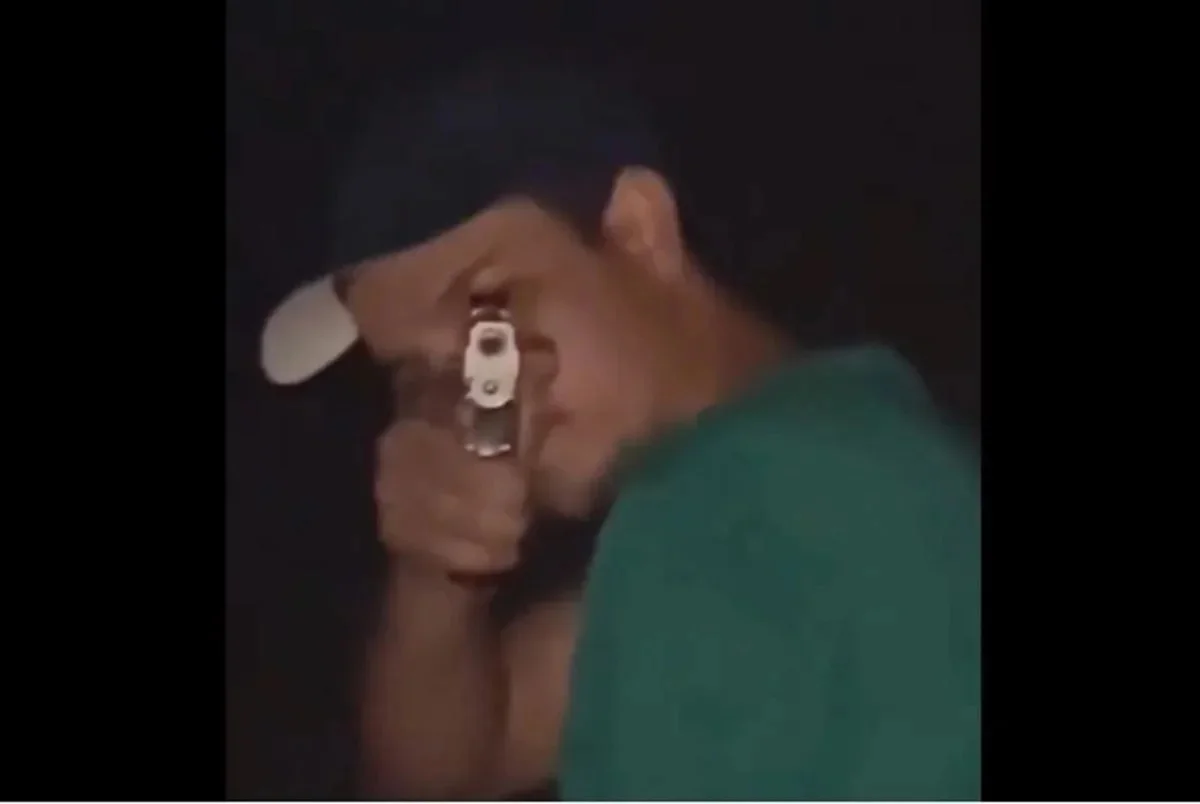 Jovem filmado ao atirar e matar namorada é condenado a 19 anos - Metrópoles