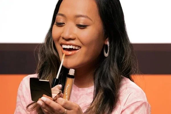 Beleza com toque de café: Starbucks lança kit de gloss com sabor