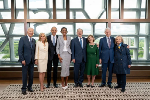 imagem colorida abertura museu obama