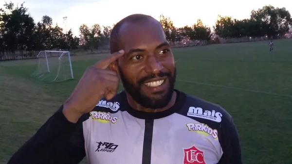 Ex-goleiro sofre infarto enquanto assistia jogo e morre no Mato Grosso