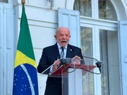 Lula em entrevista coletiva após participar do G7 Lula em entrevista coletiva após participar do G7