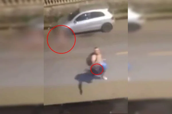 Foto colorida de um policial militar que atirou na ex-companheira, e depois disparou contra os amigos da vítima que estavam na sacada de uma casa