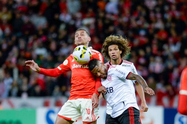 Flamengo perde de 3 x 1 para o Internacional na estreia de Dorival Junior