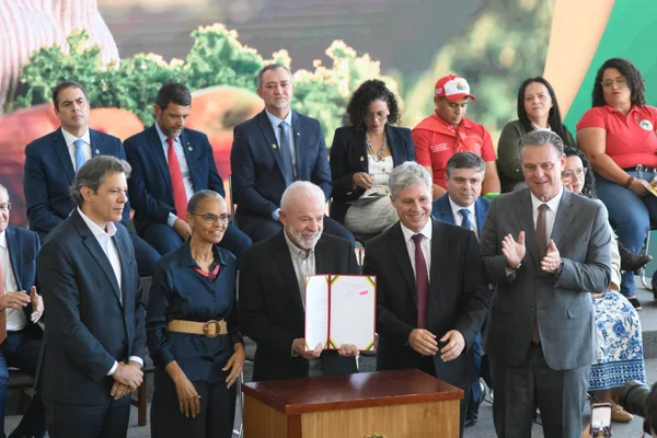 O que é o Plano Safra para pequenos produtores lançado por Lula