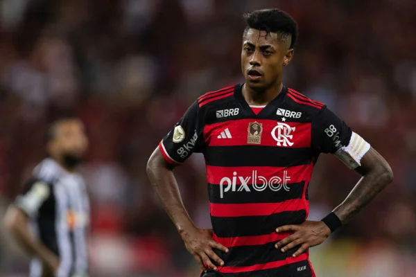 Imagem colorida de Bruno Henrique - Metrópoles