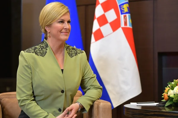 Presidente da Croácia se destaca na Copa por pagar viagem à Rússia
