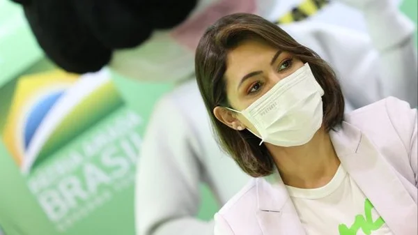 O que importa é que Michelle está protegida, e o marido isolado