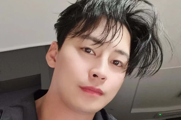 Morre o ator sul-coreano Jung Eun-woo, aos 40 anos