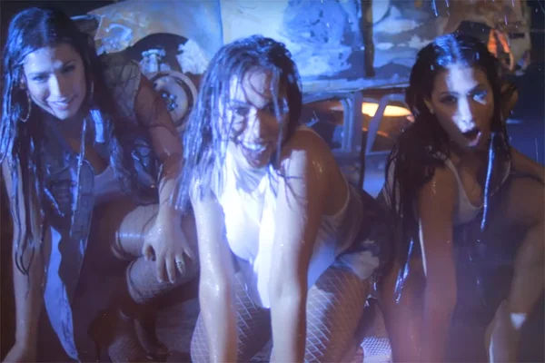 Assista ao ótimo clipe de “Loka”, de Simone & Simaria e Anitta