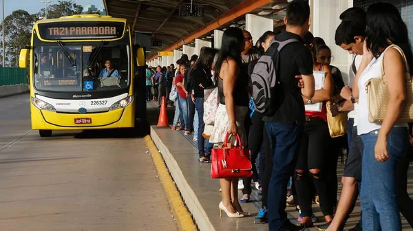 Tarifa de ônibus e metrô mais cara no DF a partir de segunda (2/1)