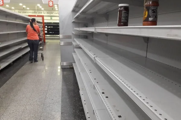 Quatro pessoas morrem durante saques de comida na Venezuela