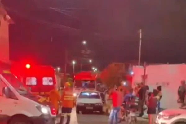 Mulher é presa após esfaquear três adultos e duas crianças no DF