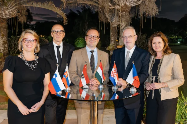 Embaixadores Katarina Tomková, Stefan Scholz, Miklos Tamás Halmai, Ranko Vilovic e Pavla Havrlìková