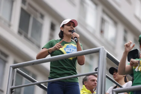 /michelle-bolsonaro-apoia-eduardo-2026-make-brazil-great-again/