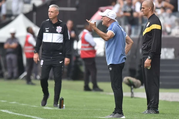 Jesualdo admite atuação fraca do Santos: “Tivemos dificuldades”