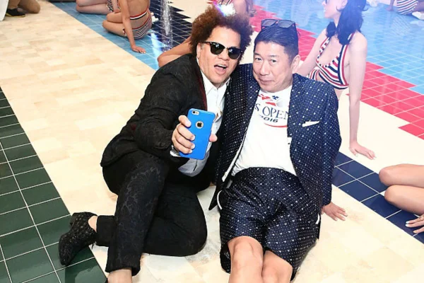 Kaoru Nakajima com Romero Britto
