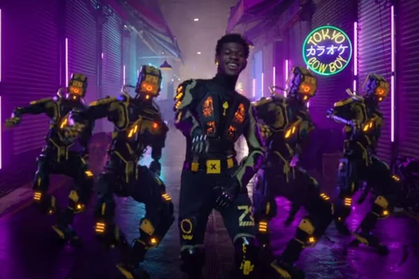 Lil Nas X lança o clipe de Panini: assista