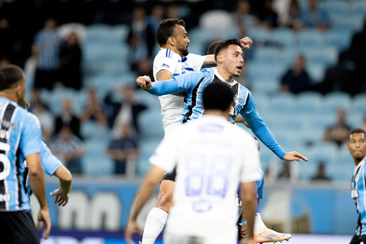Artilheiros de Cruzeiro e Grêmio se destacam antes de amistoso em Brasília