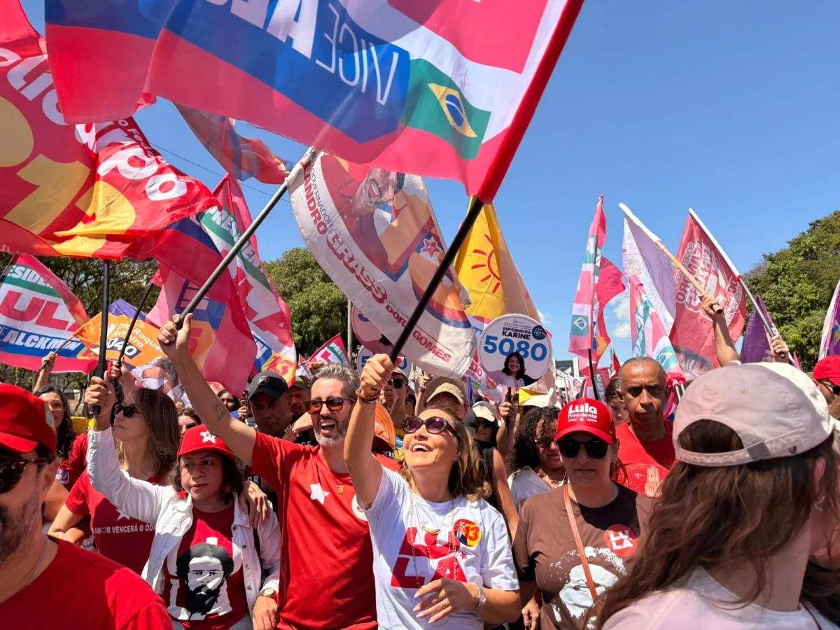 Mobilização nacional do PT é liderada pela primeira-dama Janja e pelo candidato do PT ao GDF, Leandro Grass Mobilização nacional do PT é liderada pela primeira-dama Janja e pelo candidato do PT ao GDF, Leandro Grass