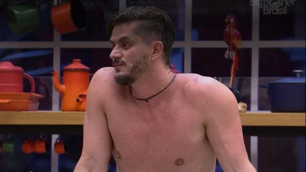 Fábio Arruda detona Marcos Harter para Nicole Bahls: “Eu não aguento”