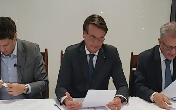 Bolsonaro diz que autorizou abertura de concursos para PF e PFR em 2021