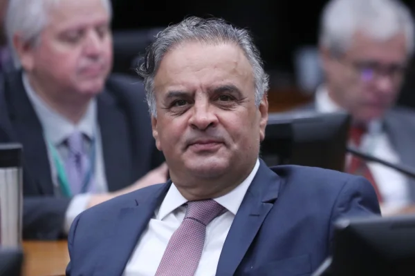 Aécio Neves (PSDB)