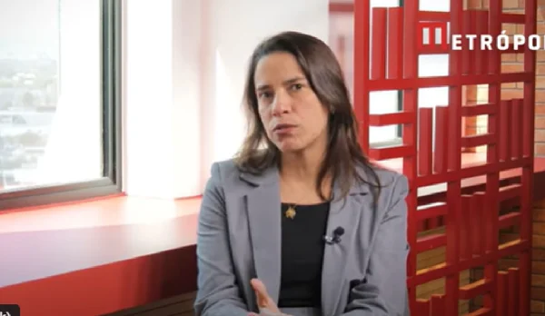 Raquel Lyra durante entrevista ao Metrópoles