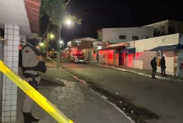 Adolescente de 14 anos é assassinado ao comprar lanche na Paraíba