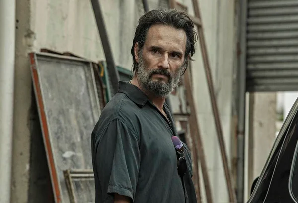 “Me causa repulsa”, diz Rodrigo Santoro sobre Luca de 7 Prisioneiros