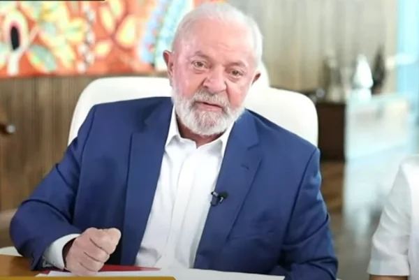imagem colorida Lula no alvorada - metrópoles