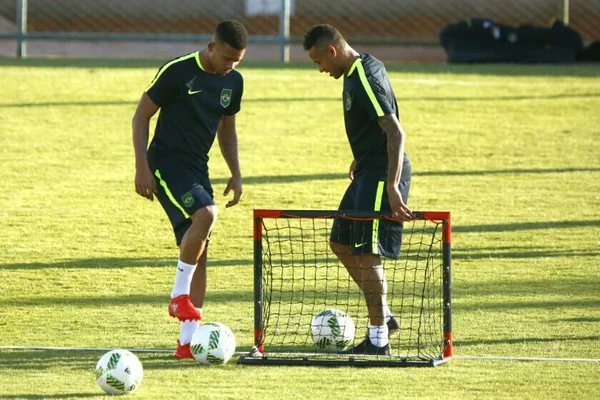 Seleção brasileira treina no Abadião antes de jogo contra o Iraque