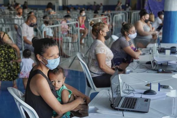 Entrega do cartão Supera Rio