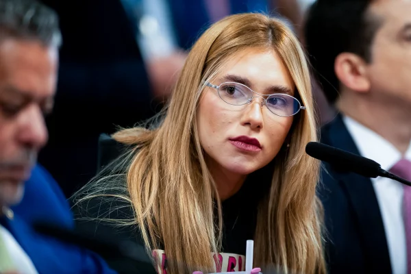 A empresária e influenciadora Virginia Fonseca comparece à Comissão Parlamentar de Inquérito CPI do Senado que investiga apostas on-line, conhecida como CPI das Bets - Metrópoles