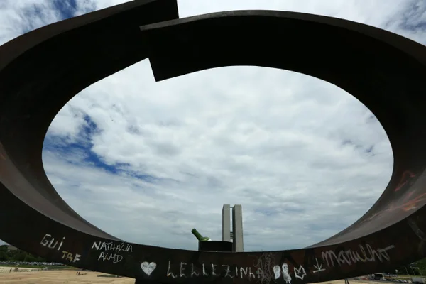 Chama “eterna” do Panteão se apaga por falta de manutenção