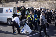Ataque terrorista em Jerusalém foi assumido pelo Hamas: 5 mortes Ataque terrorista em Jerusalém foi assumido pelo Hamas: 5 mortes