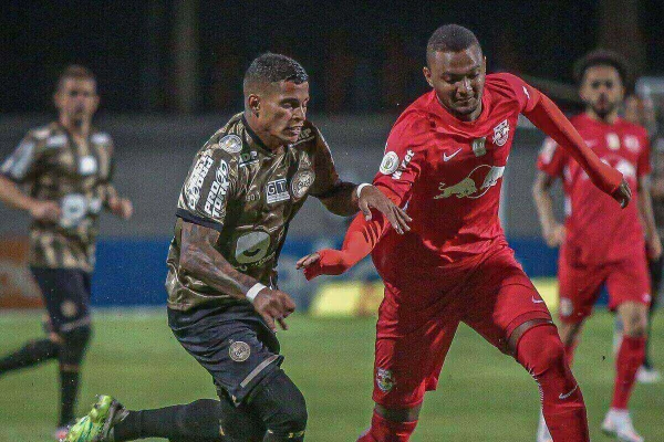 Coritiba e Bragantino ficam no empate e seguem na parte de baixo da tabela