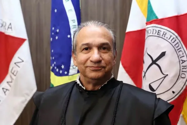 Desembargador Magid Lauar